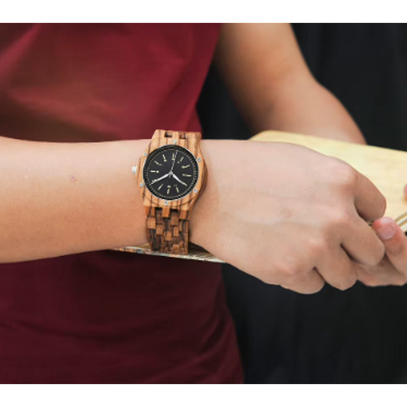 Montre en bois naturel avec mouvement quartz japonais