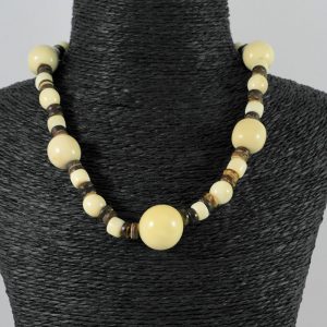 Collier perles de tagua
