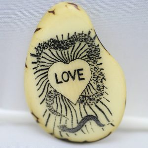 Pendentif, porte clés ou bracelet gravure Coeur