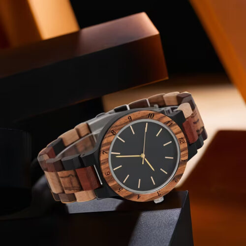 Montre homme en bois naturel avec cadran marron/noir et bracelet en bois texturé